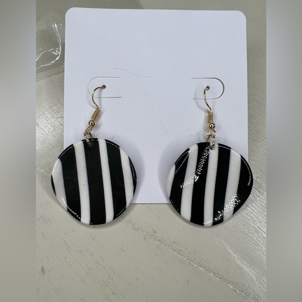 Brand New-Black & White Striped Earrings